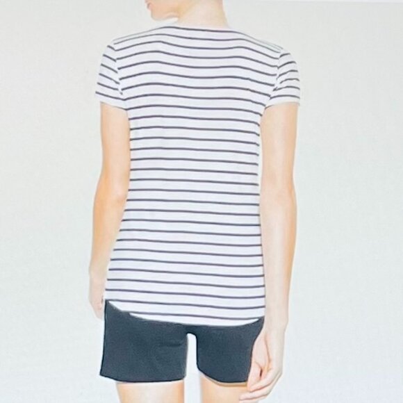White House Black Market V-neck short sleeve striped tee in Black/White (M) - Picture 4 of 10
